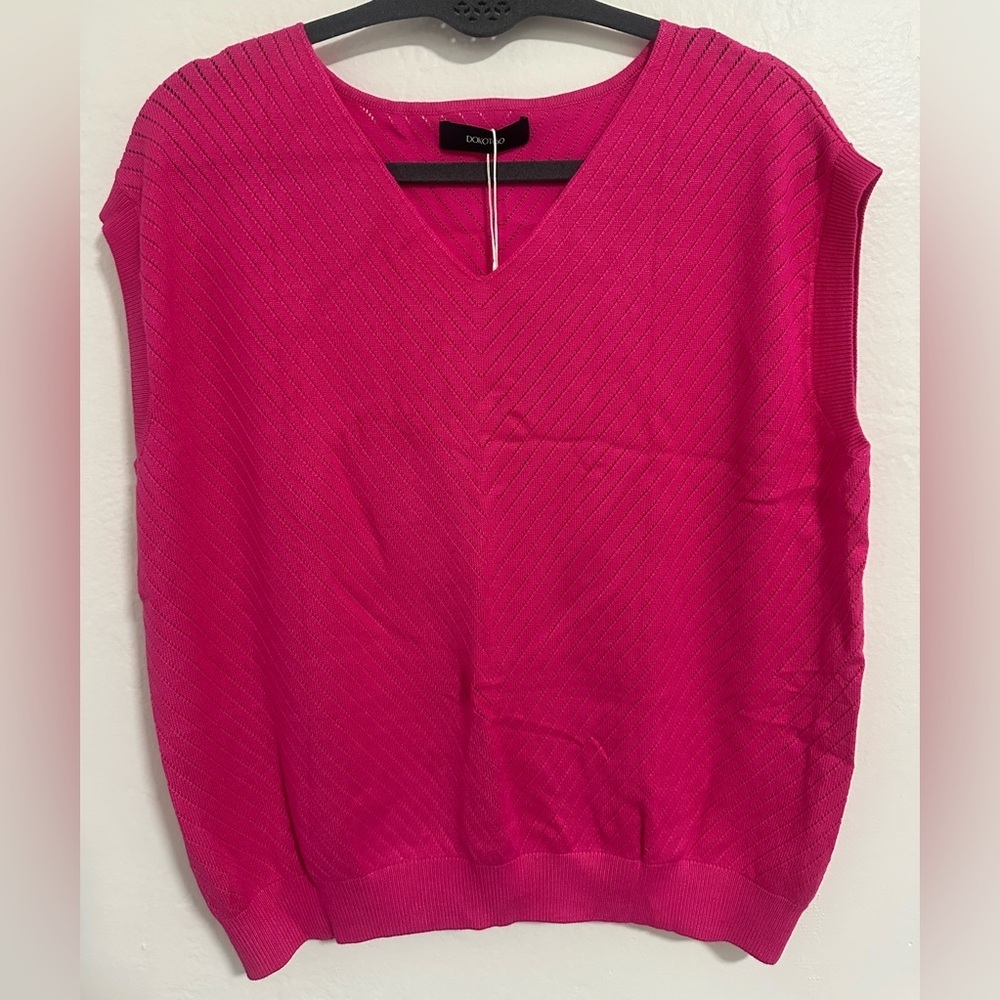 Chic Fuchsia V-Neck Women's Blouse - Picture 5 of 15